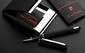 MANAŽÉRSKE VIANOCE V MENE ZNAČKY PIERRE CARDIN