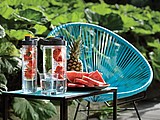 ARAMINTA Fľaša na vodu s priehradkou na ovocie, objem 800 ml, modrá