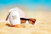 ATADAN Opalovacie mlieko s karabínkou SPF 30, objem 30 ml, oranžová