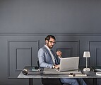 DIALUZ Dobíjacia výsuvná stolná USB lampa, biela