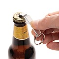 Kľúčenka s otváračom z RCS recyklovaného hliníka, strieborná