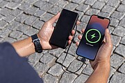 Lockhart RCS powerbanka 10 000 mAh s integrovanými káblami, čierna