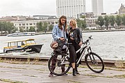 Neprehliadnuteľný batoh Bobby Urban Lite, sivá