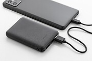 Slim powerbanka z recyklovaného ABS s batériou o kapacite 5 000 mAh, čierna