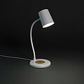 Stolná lampa Zenara s 15W bezdrôtovým nabíjaním z RCS plastu, biela