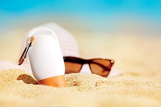 ATADAN Opalovací mléko s karabinkou SPF 30, objem 30 ml, oranžová
