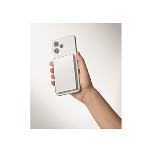 Bezdrátová magnetická powerbanka 5000 mAh, stříbrná