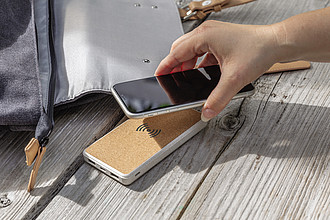Bezdrátová powerbanka z korku a pšenice 8 000 mAh 5W, hnědá