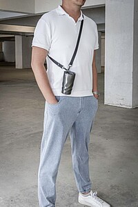 BrandCharger crossbody šnúrka k termohrnku, čierna