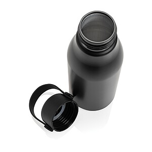 Certifikovaná lahev 680 ml z RCS recyklovaného hliníku, černá