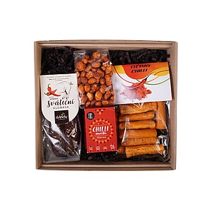 CHILLI Dárková sada - klobáska s chilli, tyčinky s chilli 100 g, oříšky v těstíčku s chilli 100g, chilli omáčka 150 g