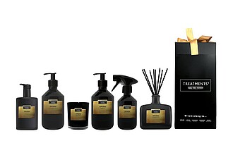 Dárková sada kosmetiky, svíčky a difuzéru TREATMENTS® Giftbox Spa at Home (DeLuxe) - Omani