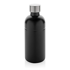 Fľaša na sýtené nápoje z recyklovanej ocele, objem 800 ml, čierna