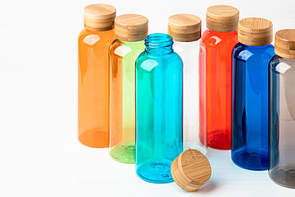Láhev na pití z RPET s bambusovým víčkem, 500ml, transparentní