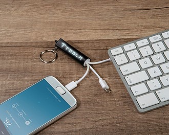 Nabíjecí kabel s kroužkem na klíče, lze vylaserovat logo, které bude při nabíjení svítit