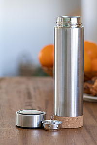 Nerezová termoska 450ml s korkovou základnou, stříbrná