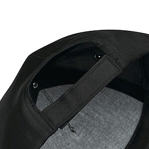 Pětipanelová kšiltovka z polyesteru, černá