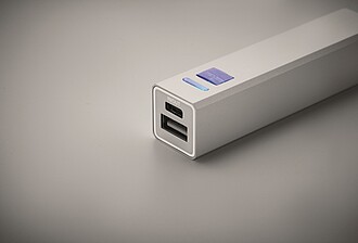 Power banka 2600 mAh, stříbrná