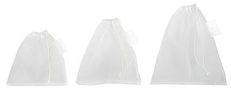 Sada troch vreciek z recyklovaného materiálu na ovocie a zeleninu