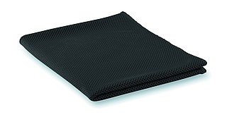 Športová osuška, dobre absorbuje vodu. 55 % polyamid a 45 % mikrovlákno, čierna