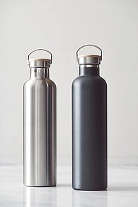 Termoska 1l, s poutkem, černá