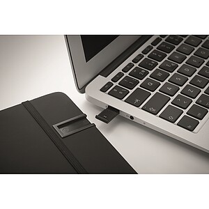 Zápisník A5 s integrovaným USB, černá
